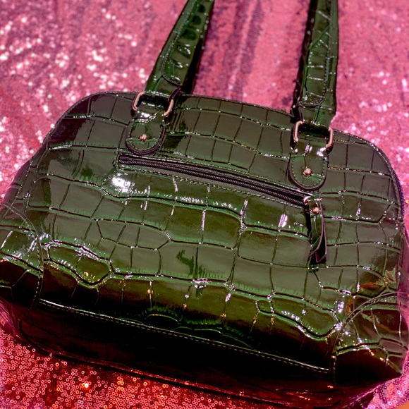 Green Purse - Picture 2 of 4